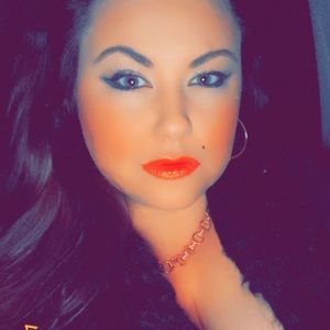 Meet your Posher, Catherine